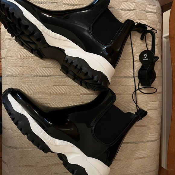 HIKER CHELSEA RAIN BOOTS BY ARDENE - NWT - Picture 2 of 9